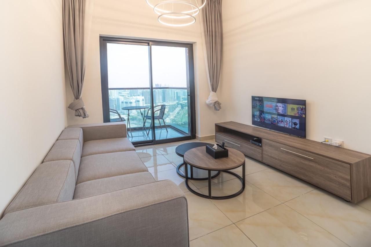 Sky View Tower Apartments Dubai Esterno foto