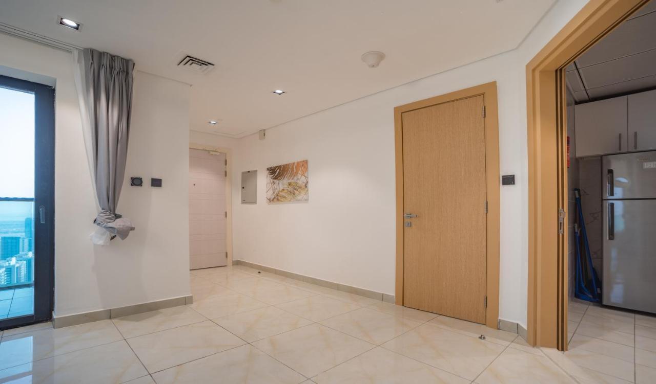 Sky View Tower Apartments Dubai Esterno foto