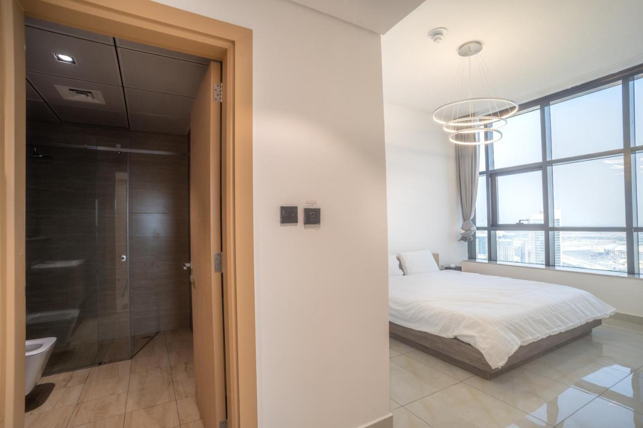 Sky View Tower Apartments Dubai Esterno foto
