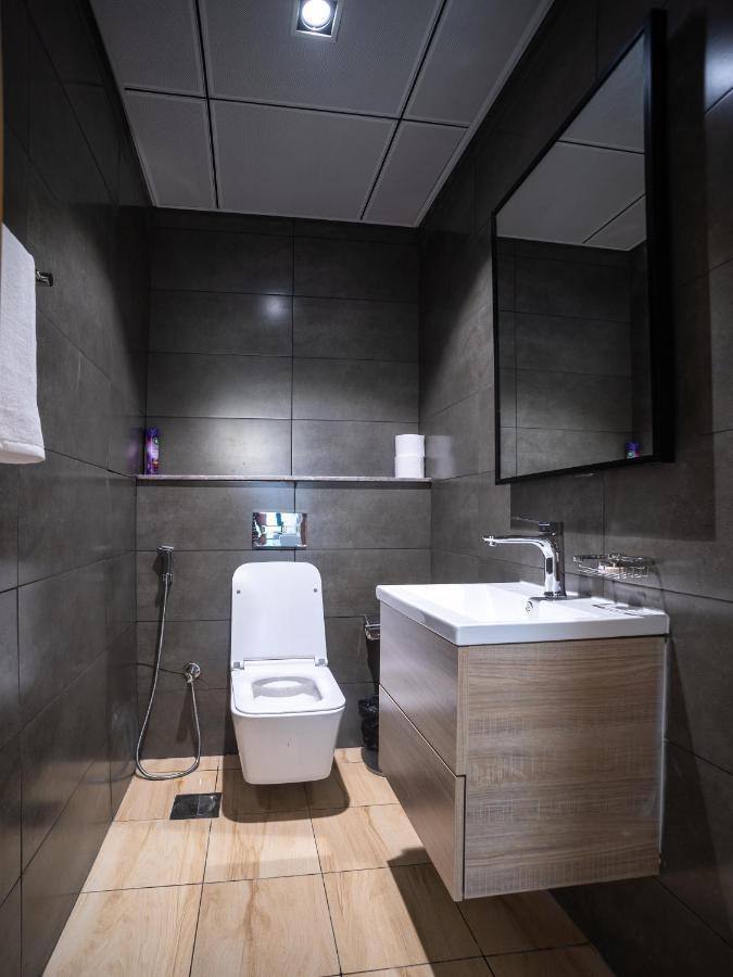 Sky View Tower Apartments Dubai Esterno foto
