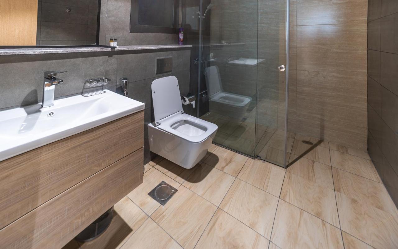 Sky View Tower Apartments Dubai Esterno foto