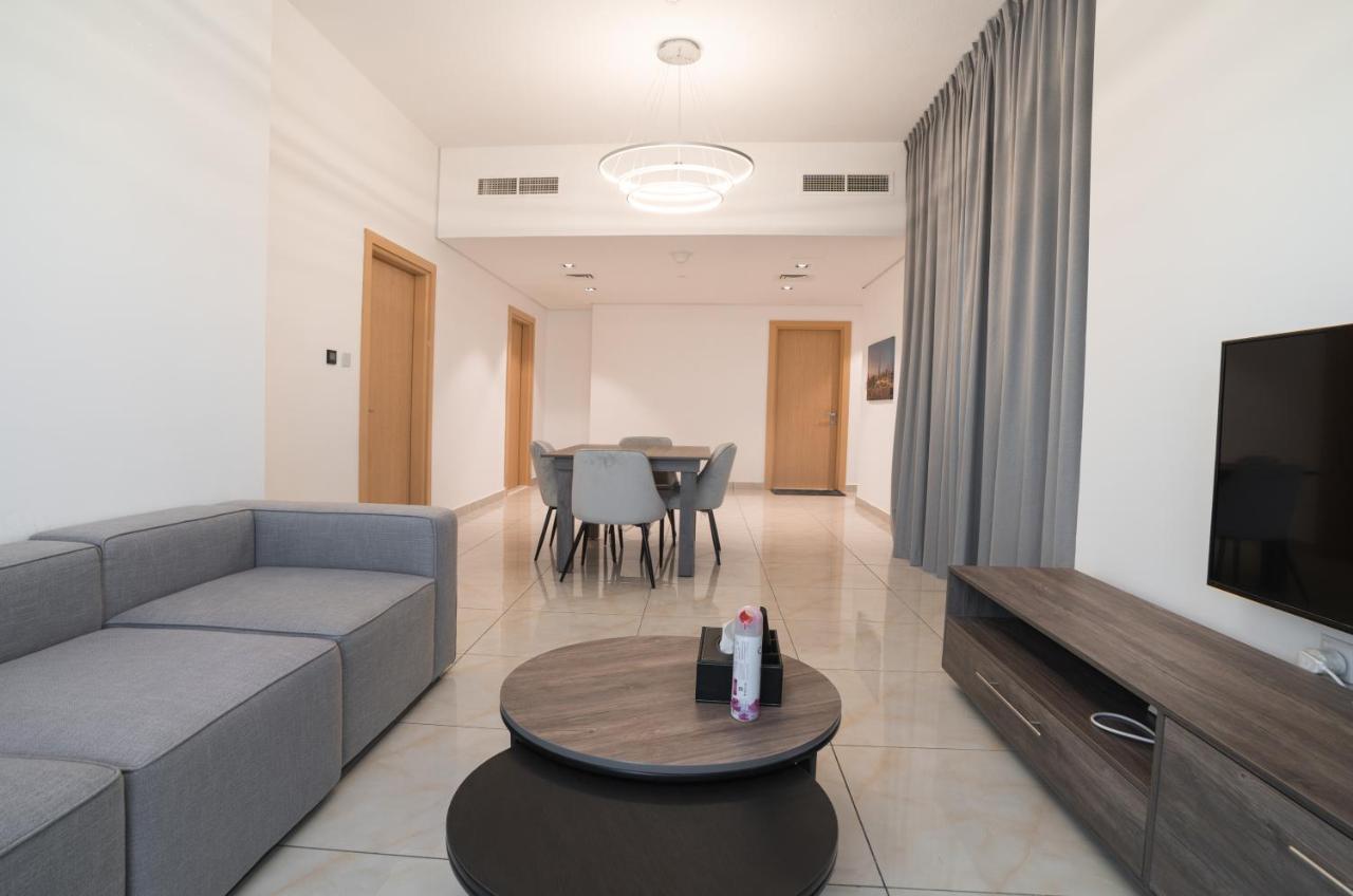 Sky View Tower Apartments Dubai Esterno foto