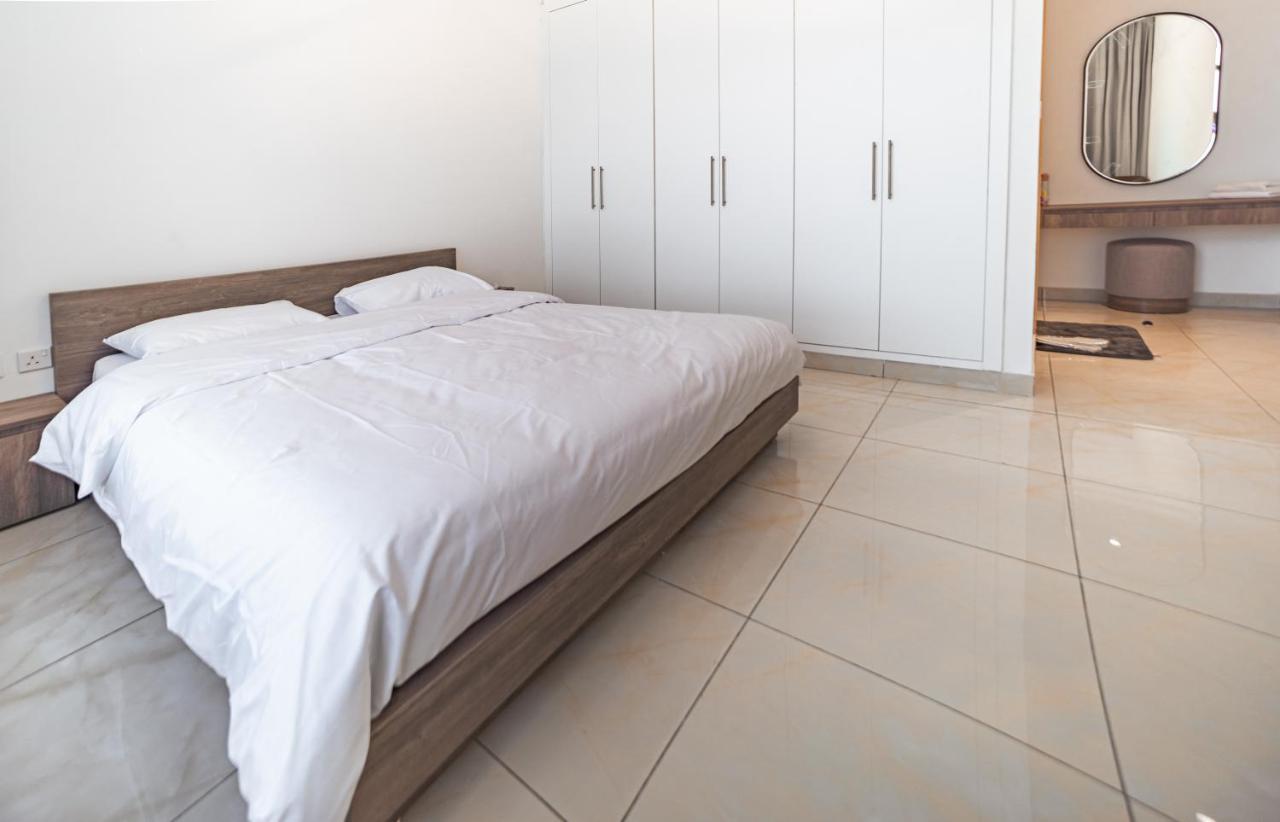 Sky View Tower Apartments Dubai Esterno foto